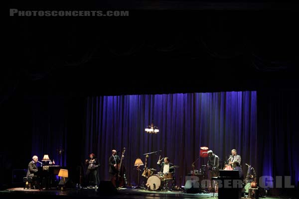HUGH LAURIE - 2012-07-10 - PARIS - Grand Rex - 